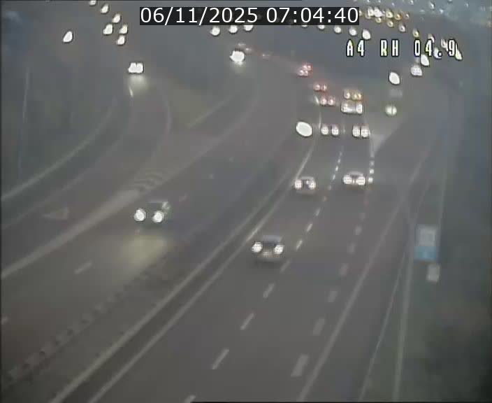 <h2>Traffic live webcam Luxembourg Leudelange - A4 - BK 4.9 - direction Luxembourg</h2>