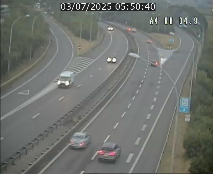 <h2>Traffic live webcam Luxembourg Leudelange - A4 - BK 4.9 - direction Luxembourg</h2>