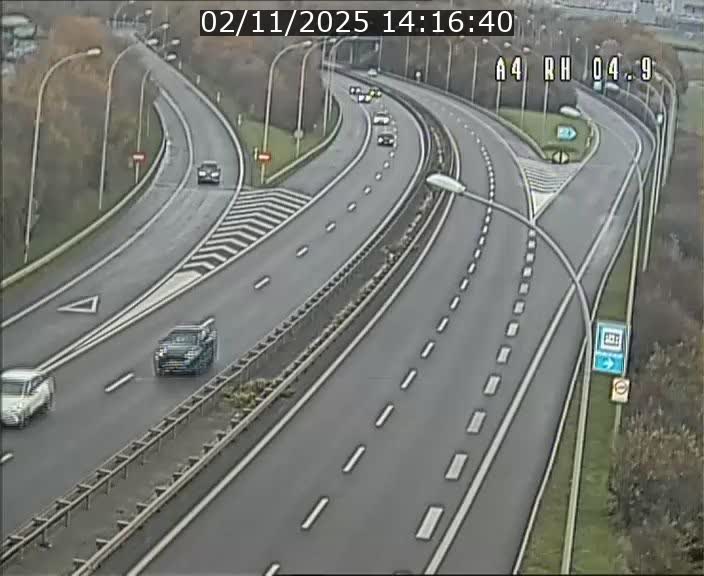 <h2>Traffic live webcam Luxembourg Leudelange - A4 - BK 4.9 - direction Luxembourg</h2>