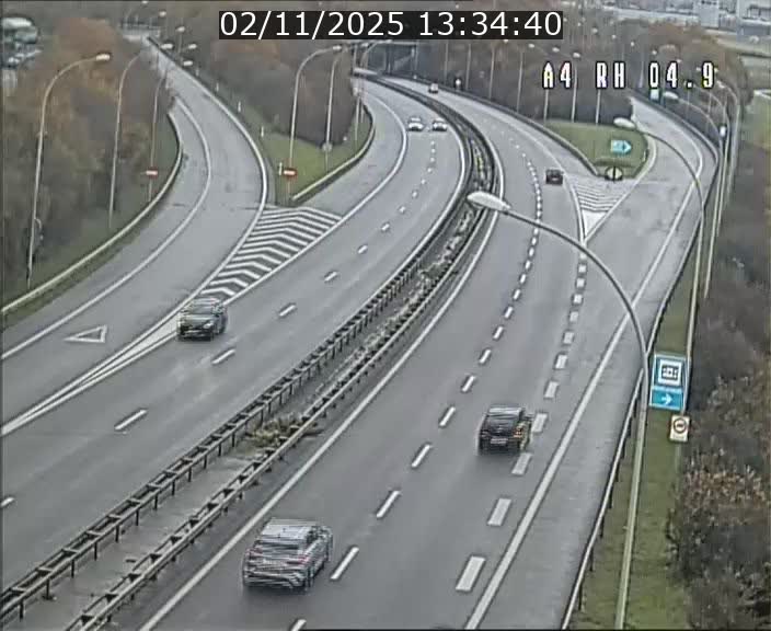 <h2>Traffic live webcam Luxembourg Leudelange - A4 - BK 4.9 - direction Luxembourg</h2>