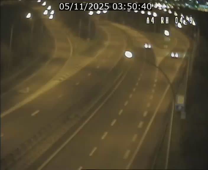 <h2>Traffic live webcam Luxembourg Leudelange - A4 - BK 4.9 - direction Luxembourg</h2>