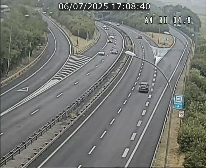<h2>Traffic live webcam Luxembourg Leudelange - A4 - BK 4.9 - direction Luxembourg</h2>