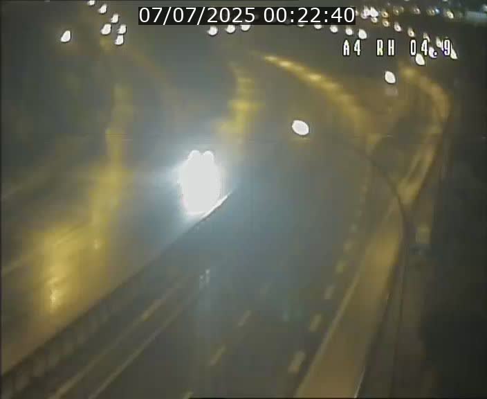 Traffic live webcam Luxembourg Leudelange - A4 - BK 4.9 - direction Luxembourg