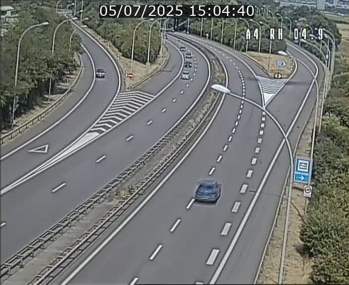 <h2>Traffic live webcam Luxembourg Leudelange - A4 - BK 4.9 - direction Luxembourg</h2>
