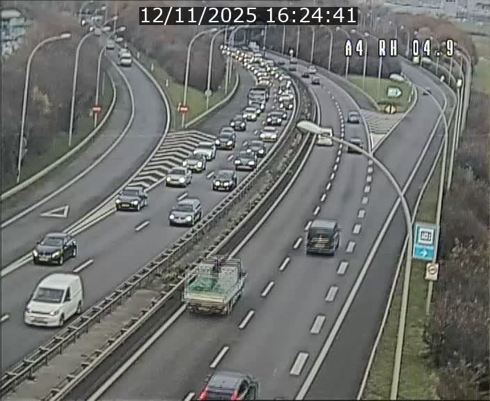<h2>Traffic live webcam Luxembourg Leudelange - A4 - BK 4.9 - direction Luxembourg</h2>