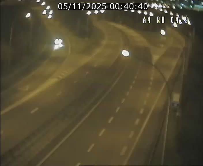 <h2>Traffic live webcam Luxembourg Leudelange - A4 - BK 4.9 - direction Luxembourg</h2>