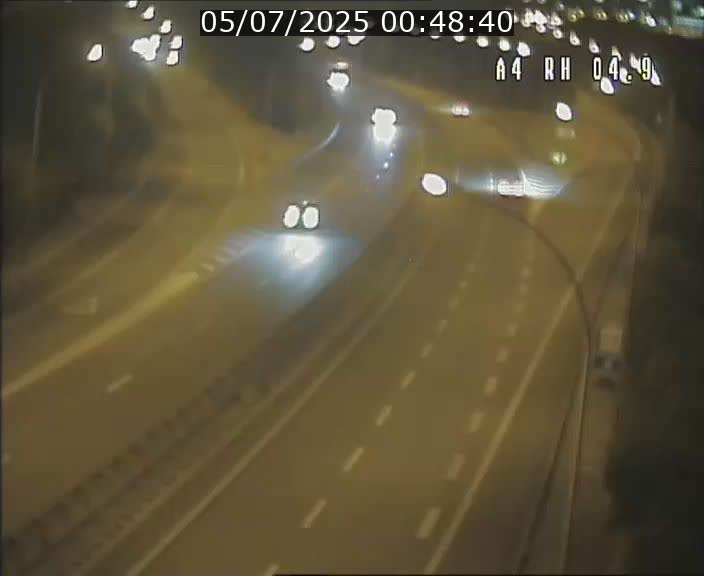 <h2>Traffic live webcam Luxembourg Leudelange - A4 - BK 4.9 - direction Luxembourg</h2>