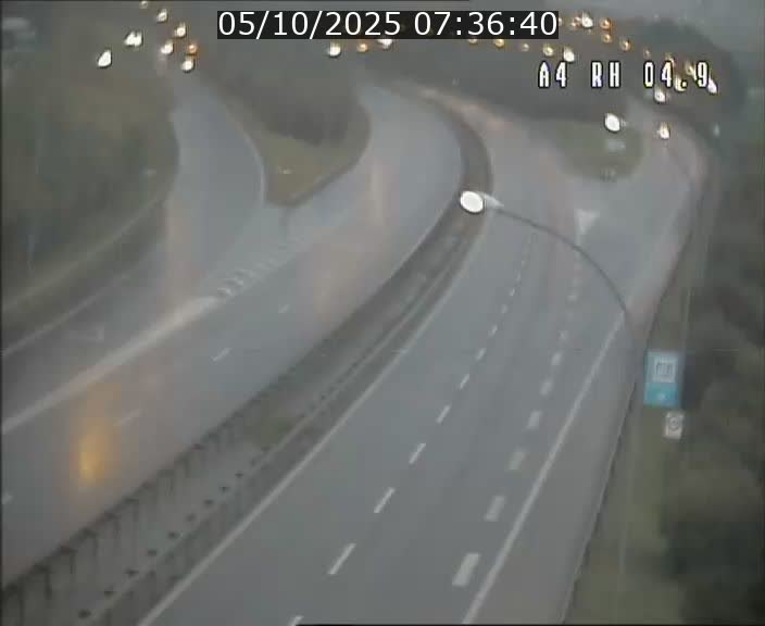 <h2>Traffic live webcam Luxembourg Leudelange - A4 - BK 4.9 - direction Luxembourg</h2>