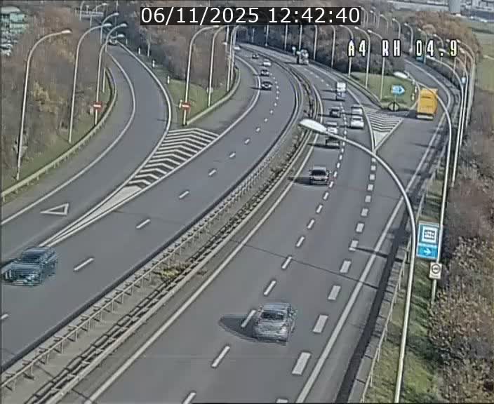 <h2>Traffic live webcam Luxembourg Leudelange - A4 - BK 4.9 - direction Luxembourg</h2>