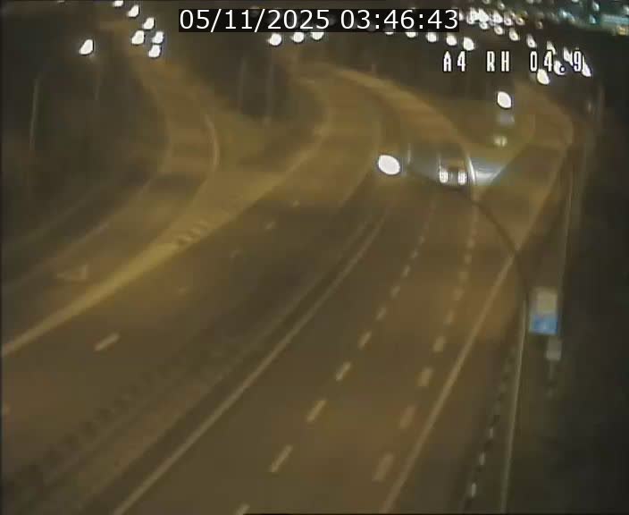 <h2>Traffic live webcam Luxembourg Leudelange - A4 - BK 4.9 - direction Luxembourg</h2>