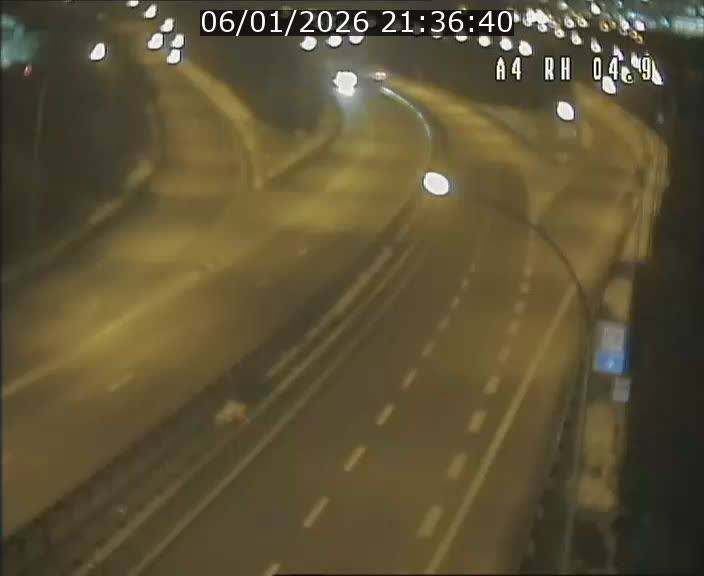 <h2>Traffic live webcam Luxembourg Leudelange - A4 - BK 4.9 - direction Luxembourg</h2>