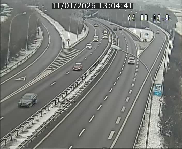 <h2>Traffic live webcam Luxembourg Leudelange - A4 - BK 4.9 - direction Luxembourg</h2>