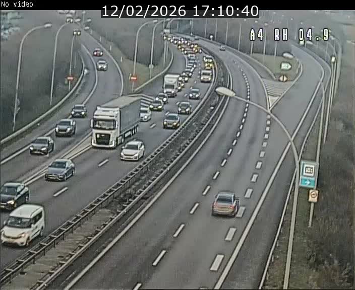 <h2>Traffic live webcam Luxembourg Leudelange - A4 - BK 4.9 - direction Luxembourg</h2>