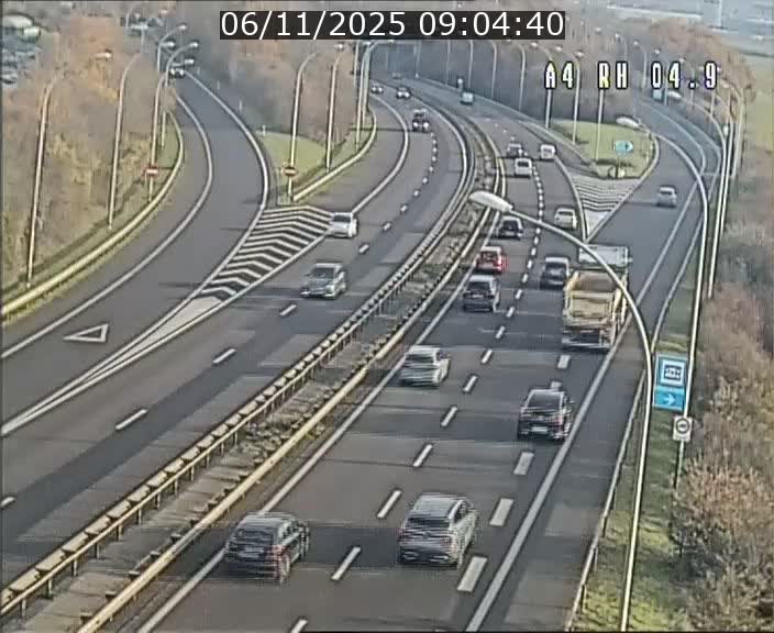 <h2>Traffic live webcam Luxembourg Leudelange - A4 - BK 4.9 - direction Luxembourg</h2>