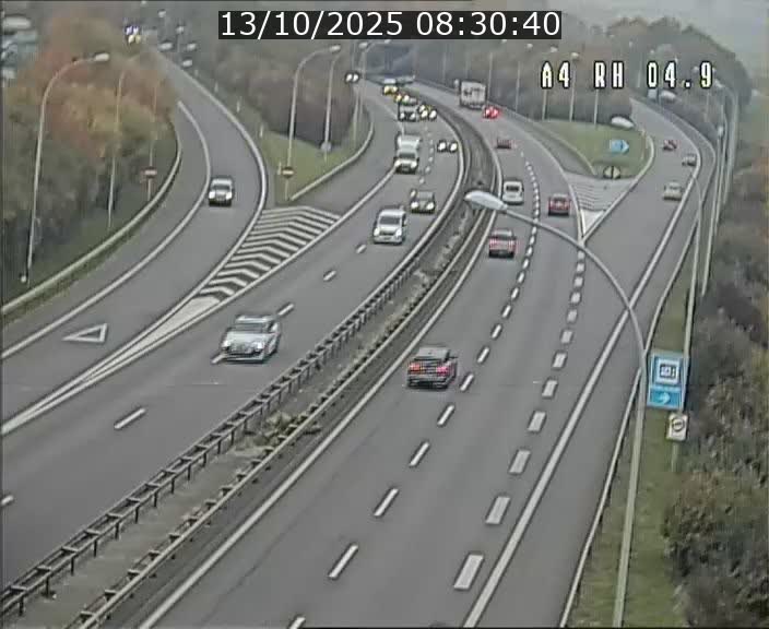 <h2>Traffic live webcam Luxembourg Leudelange - A4 - BK 4.9 - direction Luxembourg</h2>