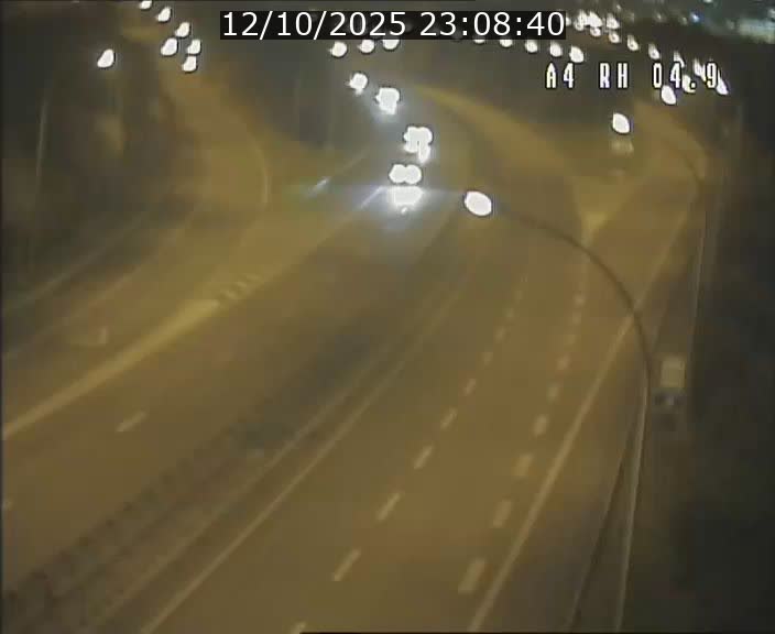 <h2>Traffic live webcam Luxembourg Leudelange - A4 - BK 4.9 - direction Luxembourg</h2>