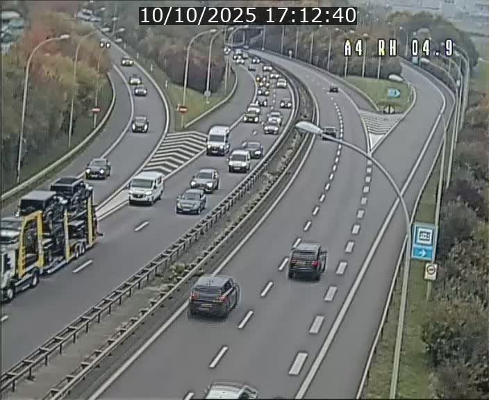 <h2>Traffic live webcam Luxembourg Leudelange - A4 - BK 4.9 - direction Luxembourg</h2>