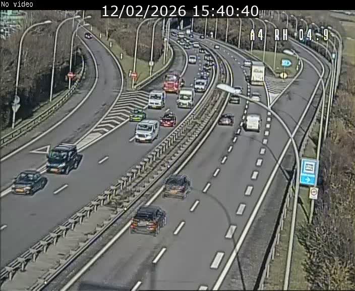 Traffic live webcam Luxembourg Leudelange - A4 - BK 4.9 - direction Luxembourg