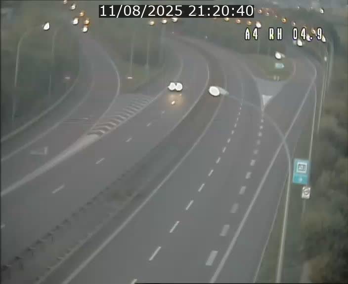 <h2>Traffic live webcam Luxembourg Leudelange - A4 - BK 4.9 - direction Luxembourg</h2>