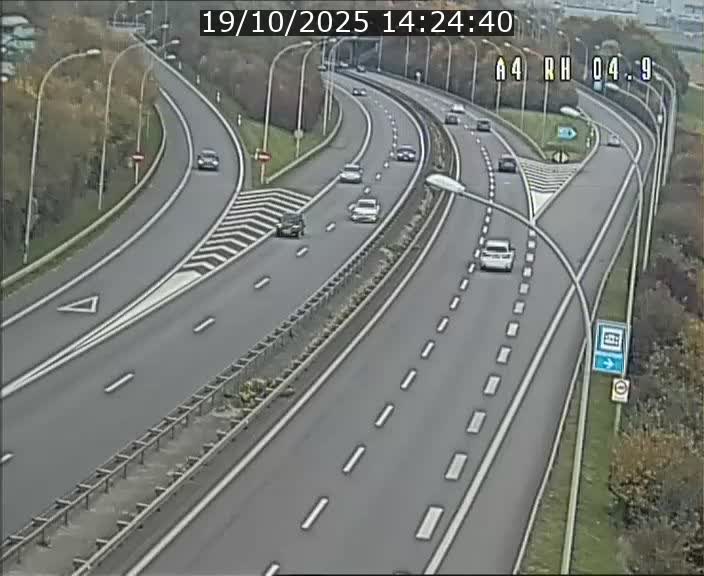 <h2>Traffic live webcam Luxembourg Leudelange - A4 - BK 4.9 - direction Luxembourg</h2>