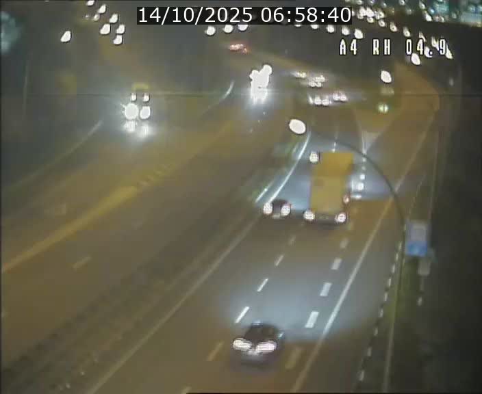 <h2>Traffic live webcam Luxembourg Leudelange - A4 - BK 4.9 - direction Luxembourg</h2>