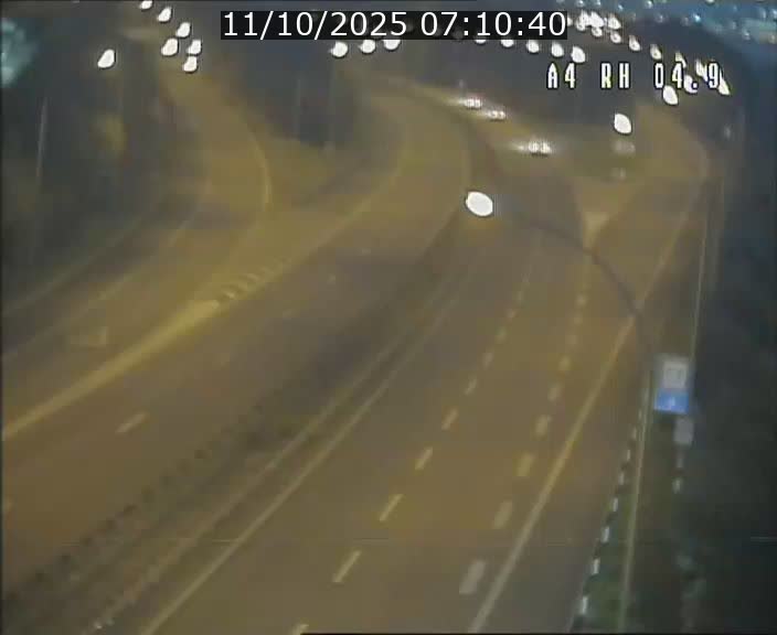 <h2>Traffic live webcam Luxembourg Leudelange - A4 - BK 4.9 - direction Luxembourg</h2>