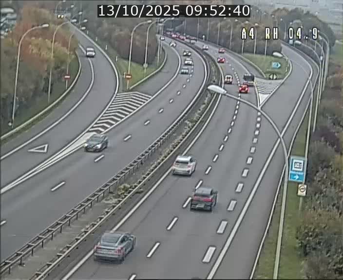 <h2>Traffic live webcam Luxembourg Leudelange - A4 - BK 4.9 - direction Luxembourg</h2>