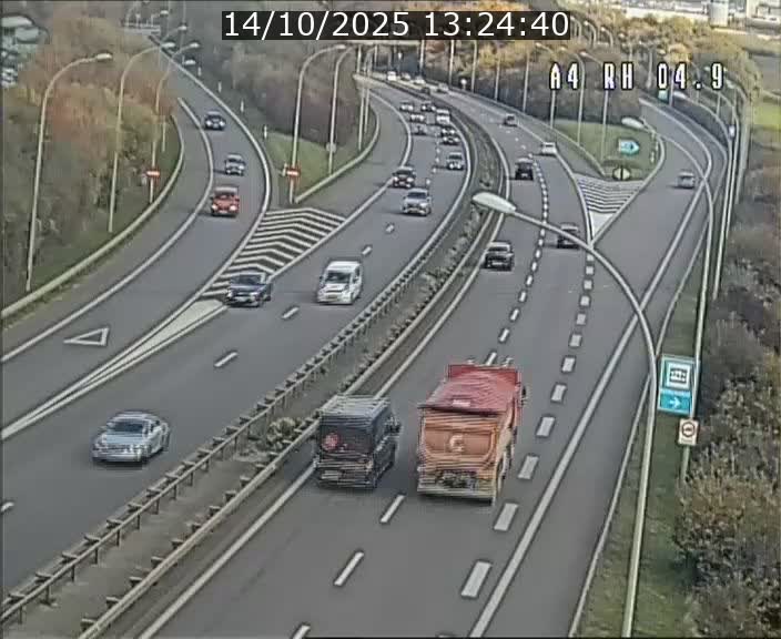 <h2>Traffic live webcam Luxembourg Leudelange - A4 - BK 4.9 - direction Luxembourg</h2>