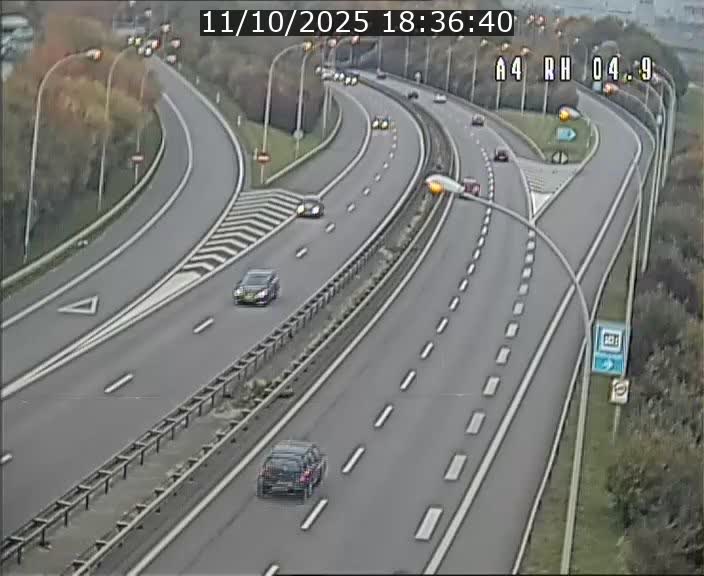 <h2>Traffic live webcam Luxembourg Leudelange - A4 - BK 4.9 - direction Luxembourg</h2>