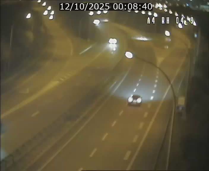 <h2>Traffic live webcam Luxembourg Leudelange - A4 - BK 4.9 - direction Luxembourg</h2>