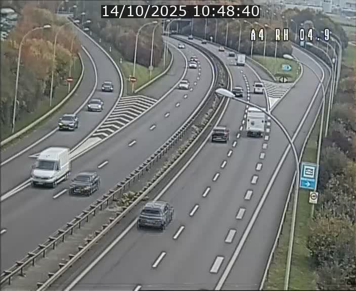 <h2>Traffic live webcam Luxembourg Leudelange - A4 - BK 4.9 - direction Luxembourg</h2>