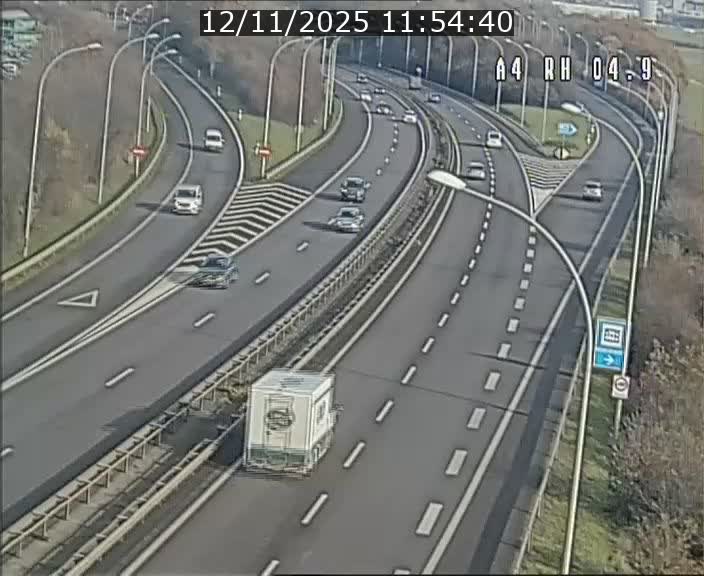 Traffic live webcam Luxembourg Leudelange - A4 - BK 4.9 - direction Luxembourg
