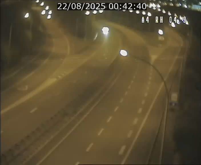 <h2>Traffic live webcam Luxembourg Leudelange - A4 - BK 4.9 - direction Luxembourg</h2>