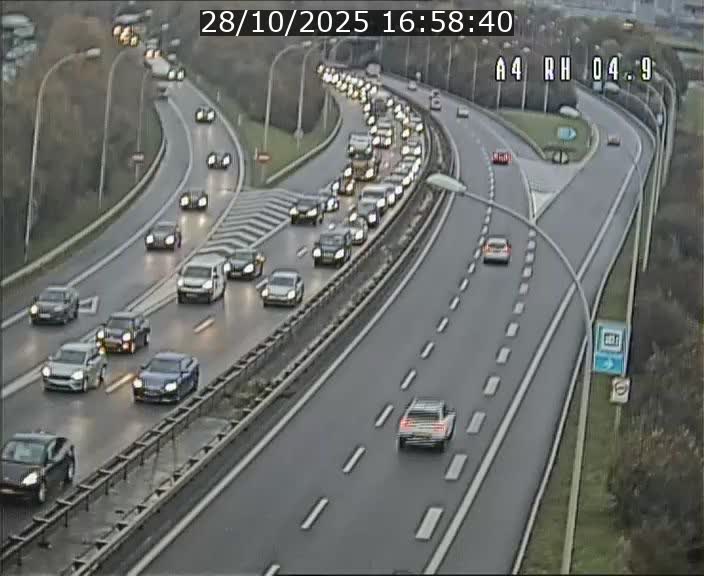 <h2>Traffic live webcam Luxembourg Leudelange - A4 - BK 4.9 - direction Luxembourg</h2>