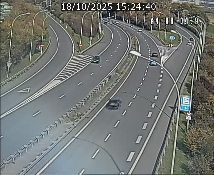 <h2>Traffic live webcam Luxembourg Leudelange - A4 - BK 4.9 - direction Luxembourg</h2>