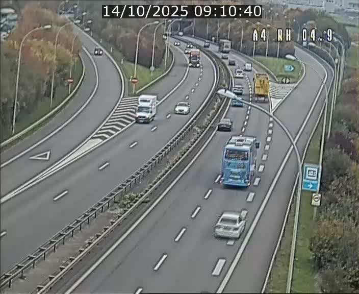 <h2>Traffic live webcam Luxembourg Leudelange - A4 - BK 4.9 - direction Luxembourg</h2>
