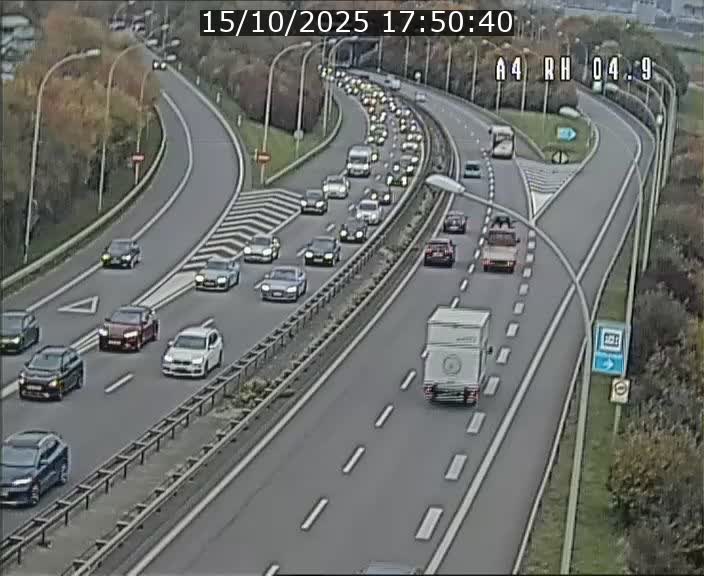 <h2>Traffic live webcam Luxembourg Leudelange - A4 - BK 4.9 - direction Luxembourg</h2>