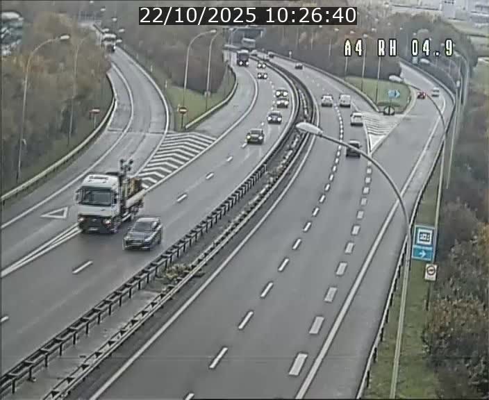 <h2>Traffic live webcam Luxembourg Leudelange - A4 - BK 4.9 - direction Luxembourg</h2>