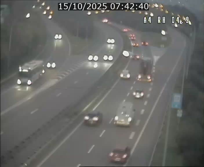 <h2>Traffic live webcam Luxembourg Leudelange - A4 - BK 4.9 - direction Luxembourg</h2>