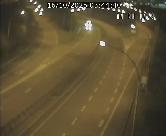 <h2>Traffic live webcam Luxembourg Leudelange - A4 - BK 4.9 - direction Luxembourg</h2>