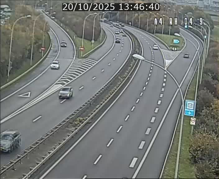 <h2>Traffic live webcam Luxembourg Leudelange - A4 - BK 4.9 - direction Luxembourg</h2>