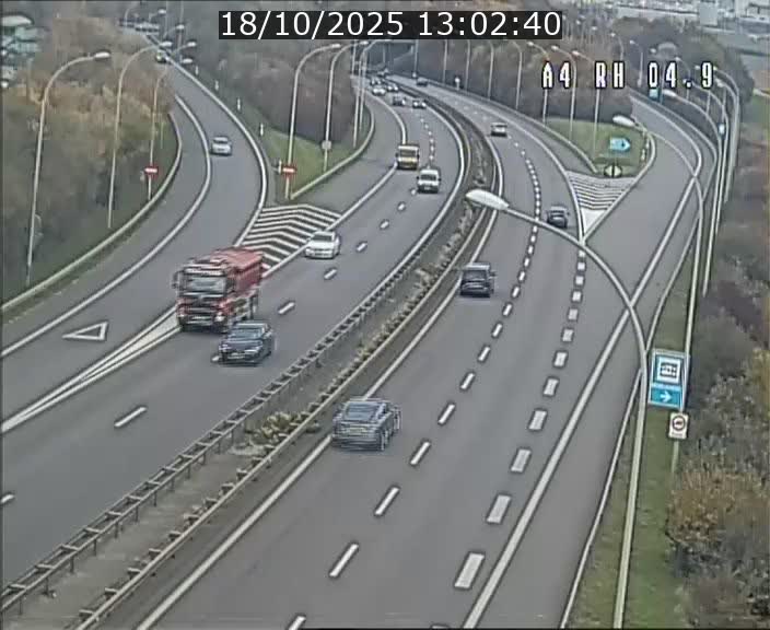 <h2>Traffic live webcam Luxembourg Leudelange - A4 - BK 4.9 - direction Luxembourg</h2>