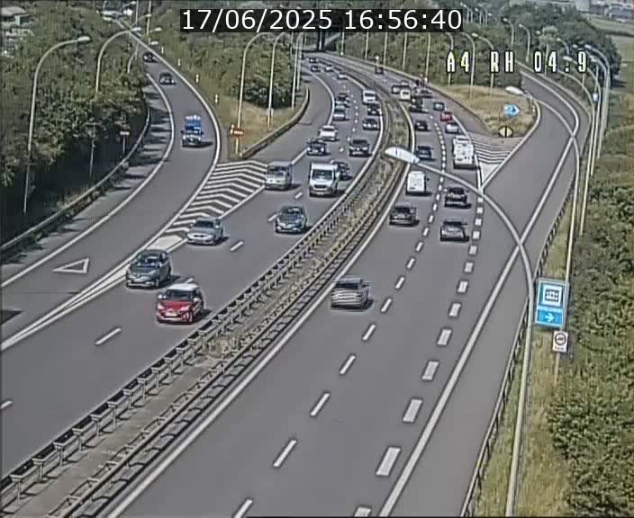 Traffic live webcam Luxembourg Leudelange - A4 - BK 4.9 - direction Luxembourg
