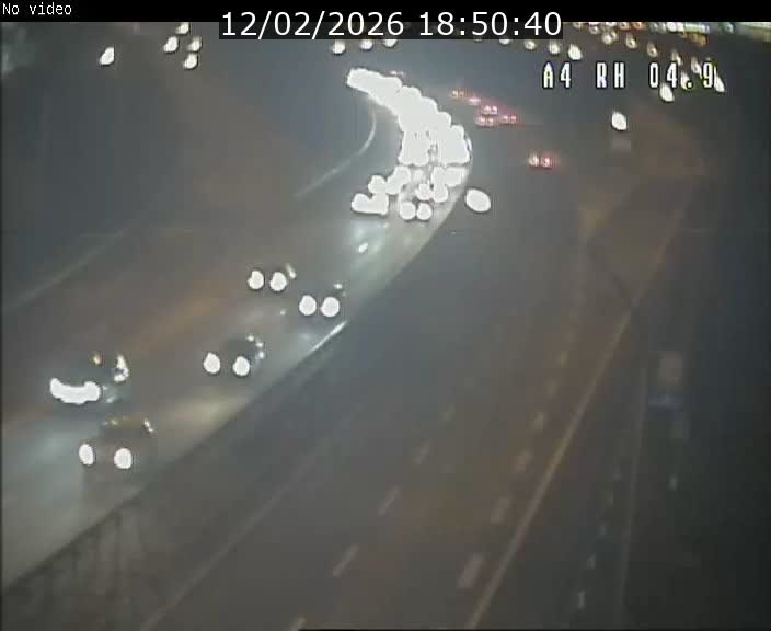 <h2>Traffic live webcam Luxembourg Leudelange - A4 - BK 4.9 - direction Luxembourg</h2>