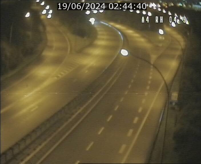 Traffic live webcam Luxembourg Leudelange - A4 - BK 4.9 - direction Luxembourg
