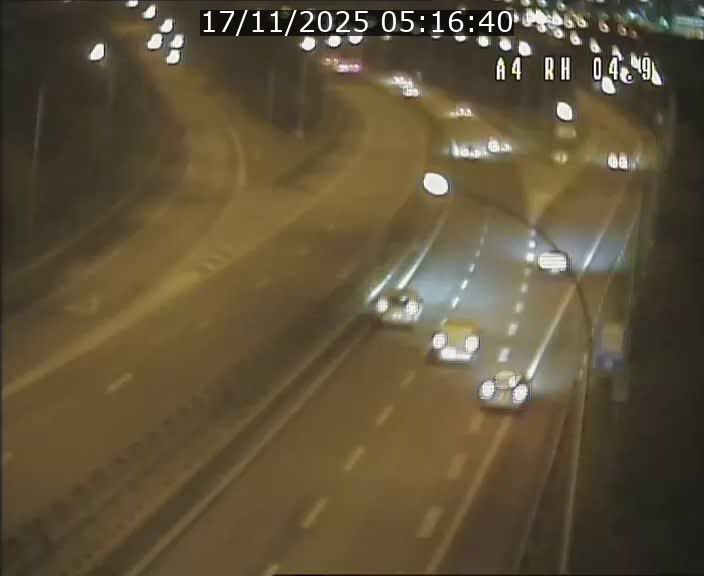 <h2>Traffic live webcam Luxembourg Leudelange - A4 - BK 4.9 - direction Luxembourg</h2>