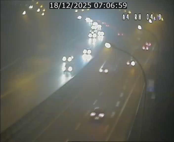 <h2>Traffic live webcam Luxembourg Leudelange - A4 - BK 4.9 - direction Luxembourg</h2>