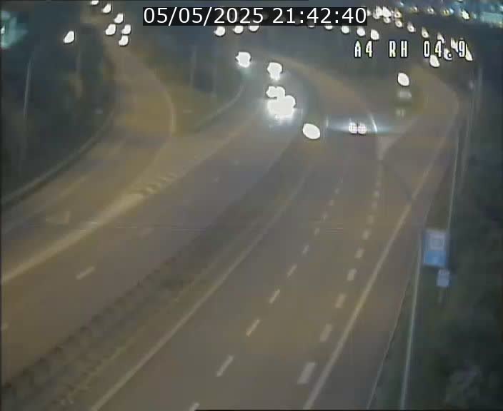 Traffic live webcam Luxembourg Leudelange - A4 - BK 4.9 - direction Luxembourg