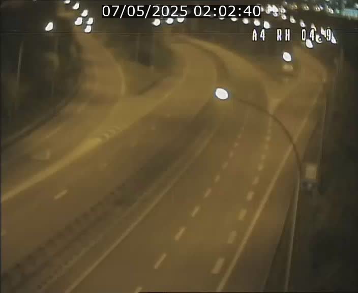Traffic live webcam Luxembourg Leudelange - A4 - BK 4.9 - direction Luxembourg