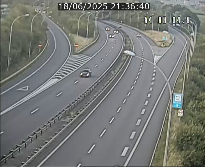 Traffic live webcam Luxembourg Leudelange - A4 - BK 4.9 - direction Luxembourg